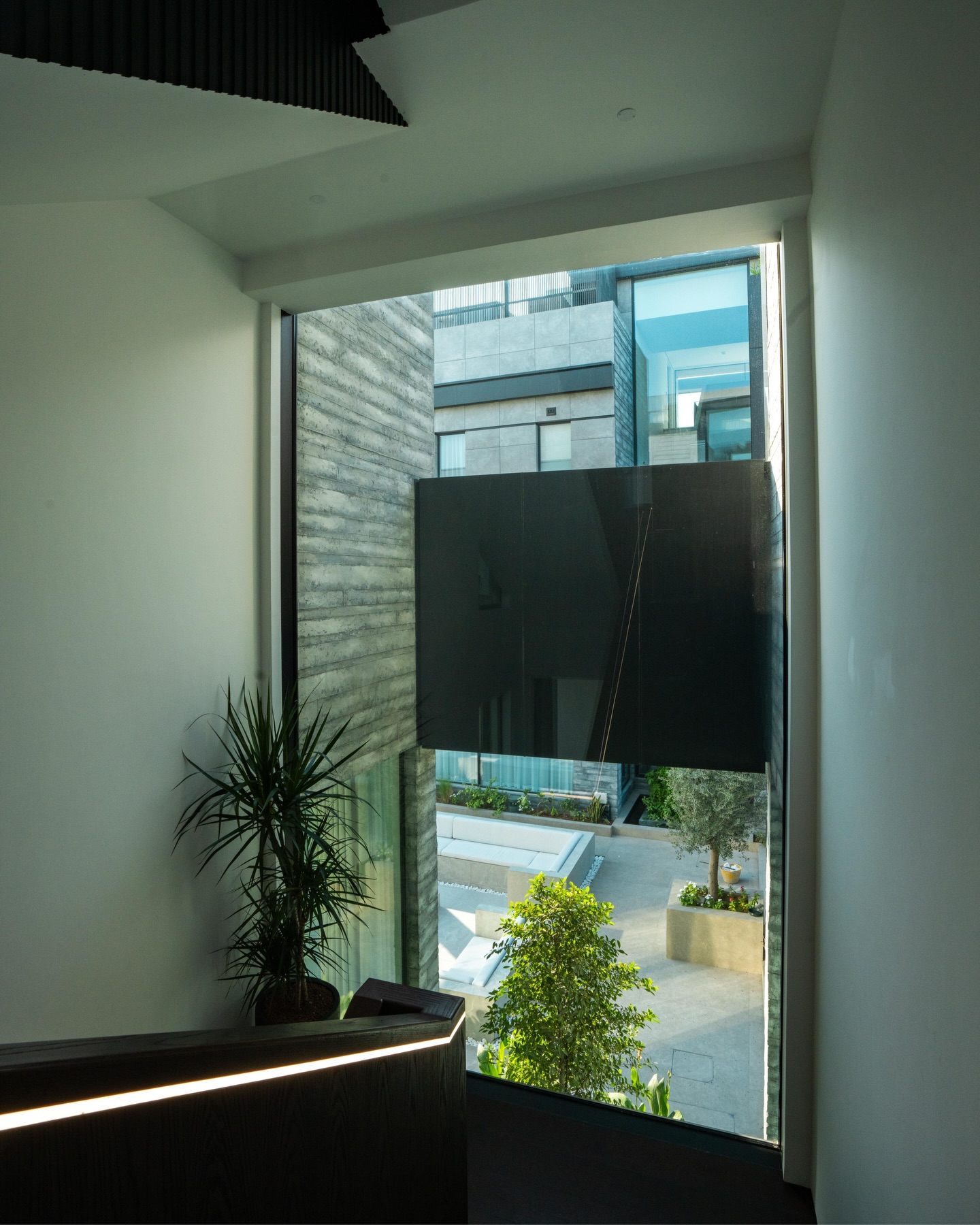 acoustic windows dubai